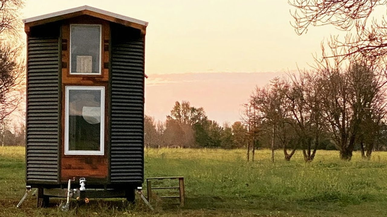 Gypsy Wagon-Inspired Tiny Home Is The Perfect Blend Of Contemporary, Rustic & Bohemian | ARTJUN