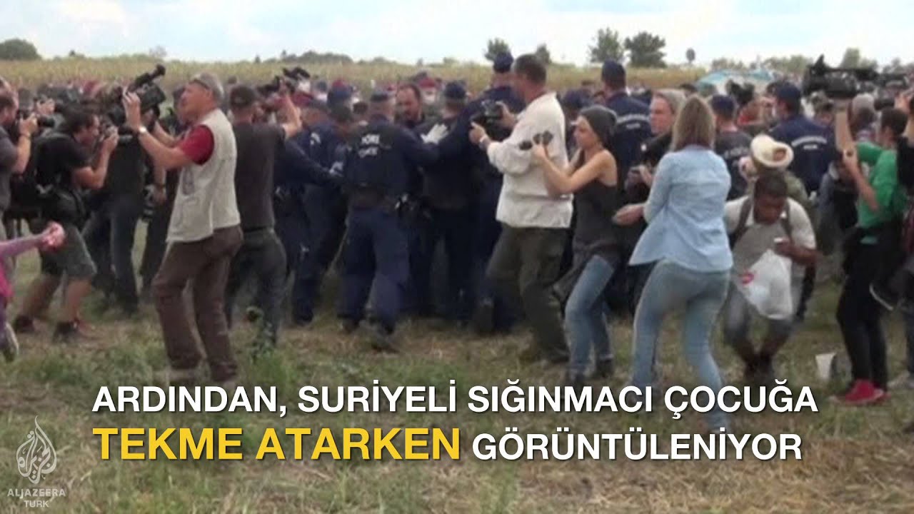 Suriyeli sığınmacılara &ccedil;elme takan Macar kameraman işten kovuldu