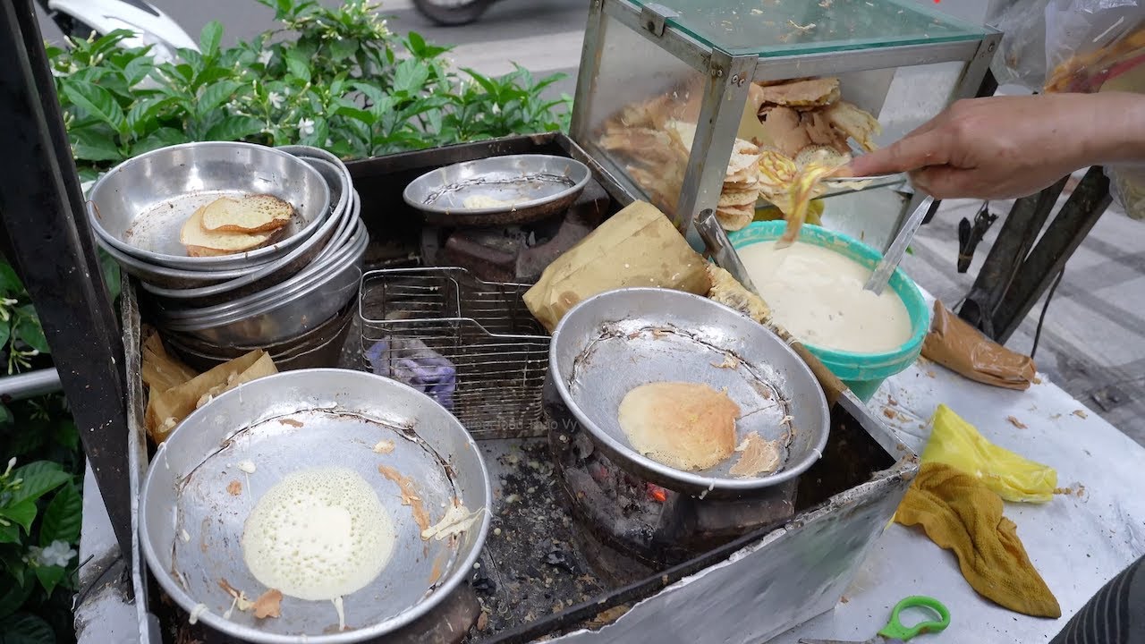 Anh trai sinh ra để tấu hài nhưng đời đưa đẩy vợ bắt đi bán bánh nướng