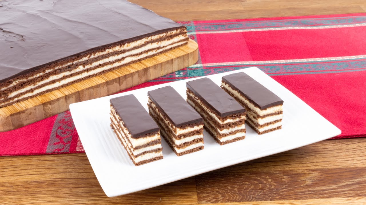 Prajitura Bell Tort cu foi fragede de cacao, crema de vanilie si glazura de ciocolata reteta veche