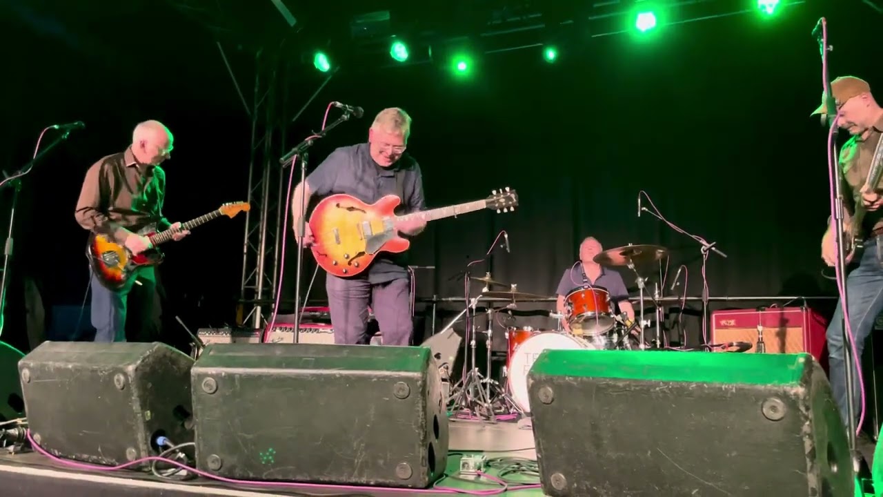Teenage Fanclub, What you do to me, Falling into the Sun, live at the Cheese & Grain Frome, 9/8/25