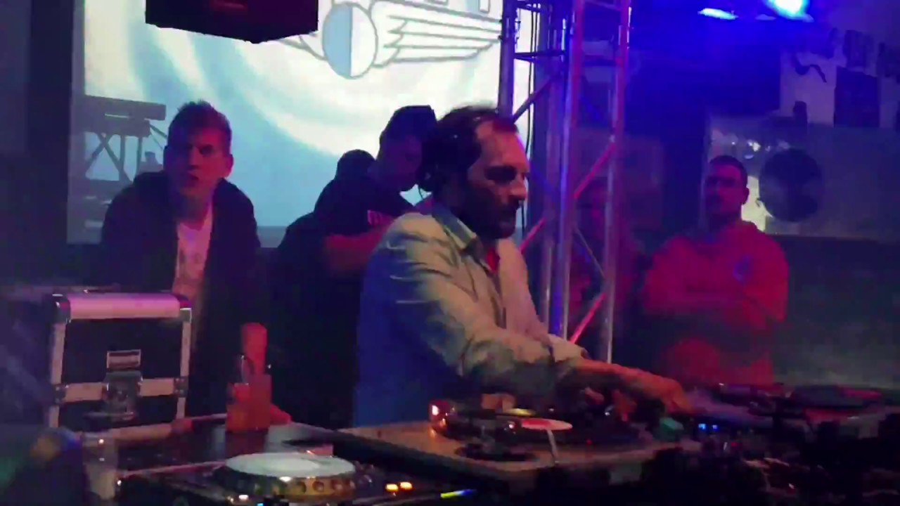 Dj Pastis Scratching@Pont Aeri 26 Aniversario Cat Four+Mo-Do Polizei (01/04/18)