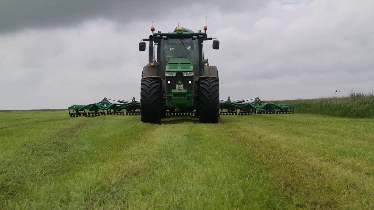 (Hans Tobiasen) John Deere 8370R/8285R Samson PG25 HWD