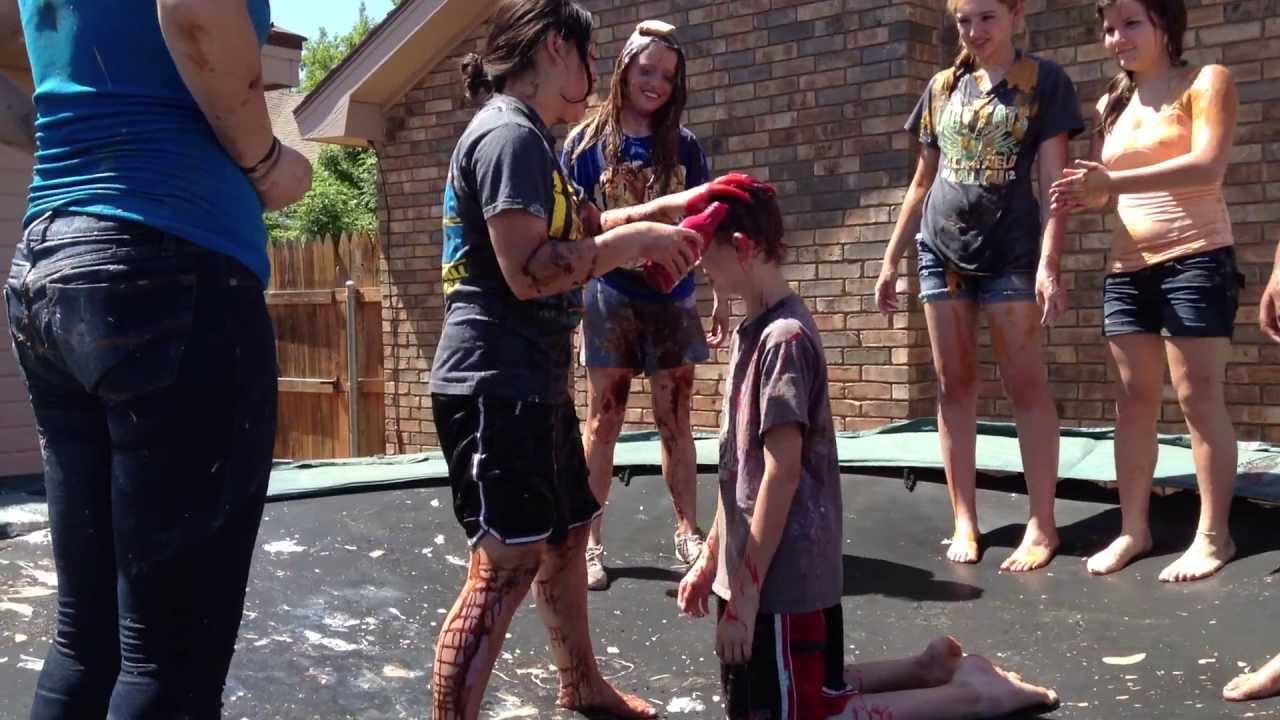 Messy Party 11 - John & Strawberry Syrup Shampoo