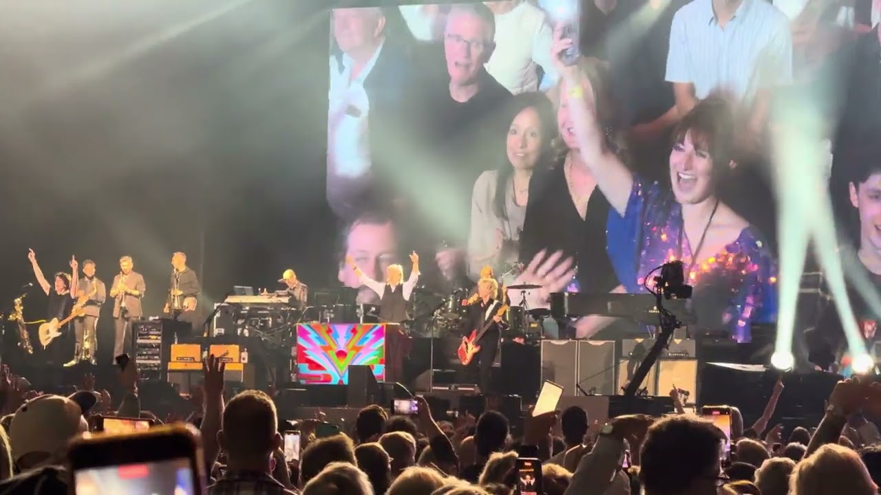 Paul McCartney - Hey Jude (live 21OCT23)
