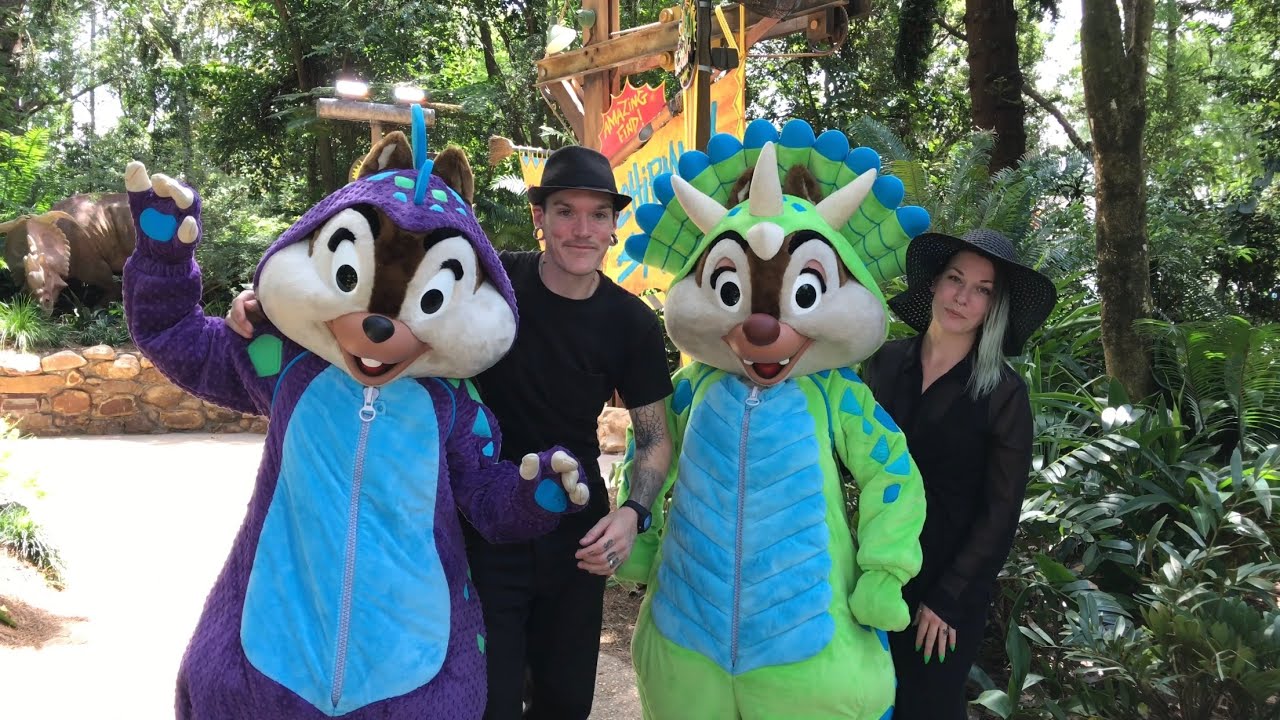 Disney's Animal Kingdom - Donald&rsquo;s Dino-Bash!
