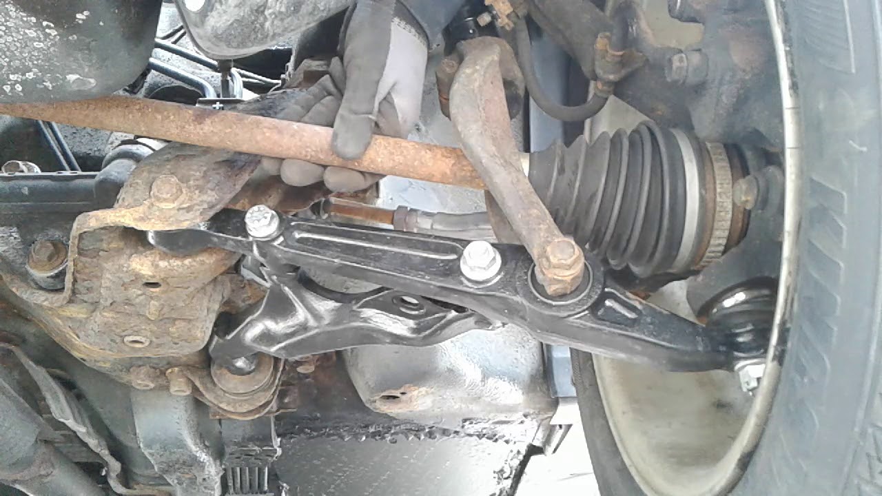 Honda civic 1995. Axle play. , , Is this normal?