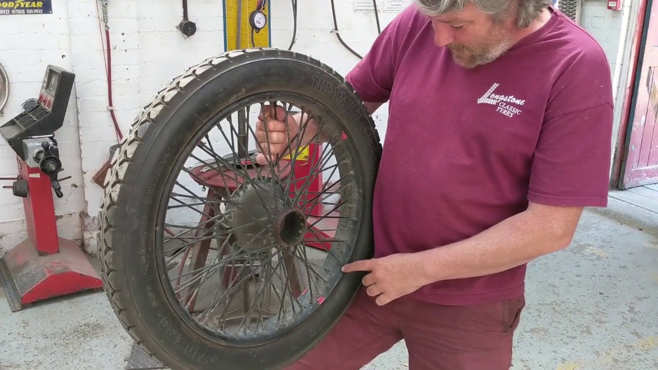 How to Remove a Beaded Edge (Clincher) Tyre