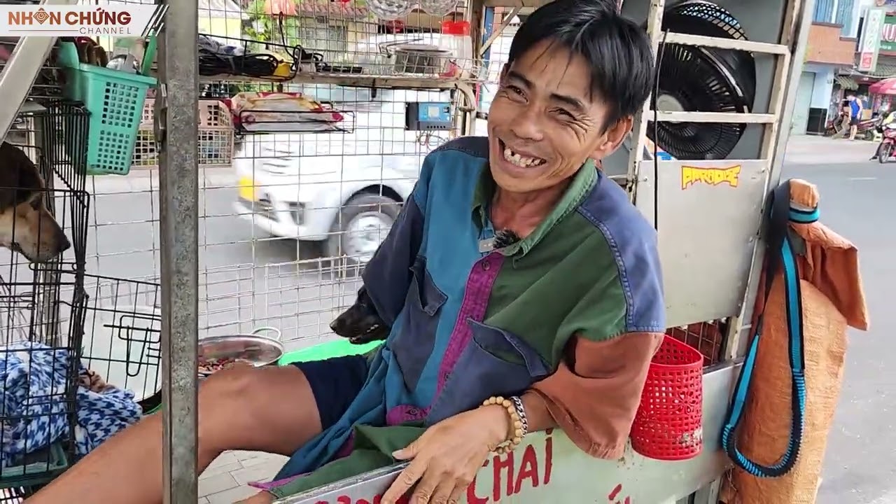 Chú ve chai lang thang ăn Tết cùng chó trả 100 triệu cũng quyết không bán 