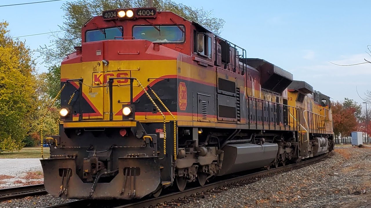 Ringing WCH E-Bell and Westinghouse Hybrid Bell for CSX Trains in Terre Haute, IN! Ft KCS 4004 & CP!
