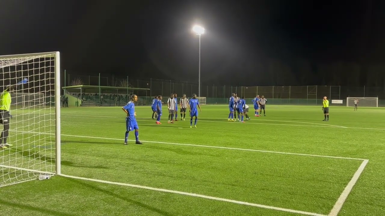 Football Régional 1 : Espérance Aulnaysienne - Saint-Denis 1 à 2