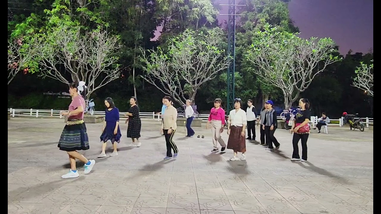 มานับท่าดิบ.#พี่เสือจ๋า เพลงติดลิขสิทธิ์นะคะเพื่อนๆจะเปลี่ยนเพลงอื่นก้อได้ค่ะ.#40c.#4w.#ครูนีนี่ไลน์