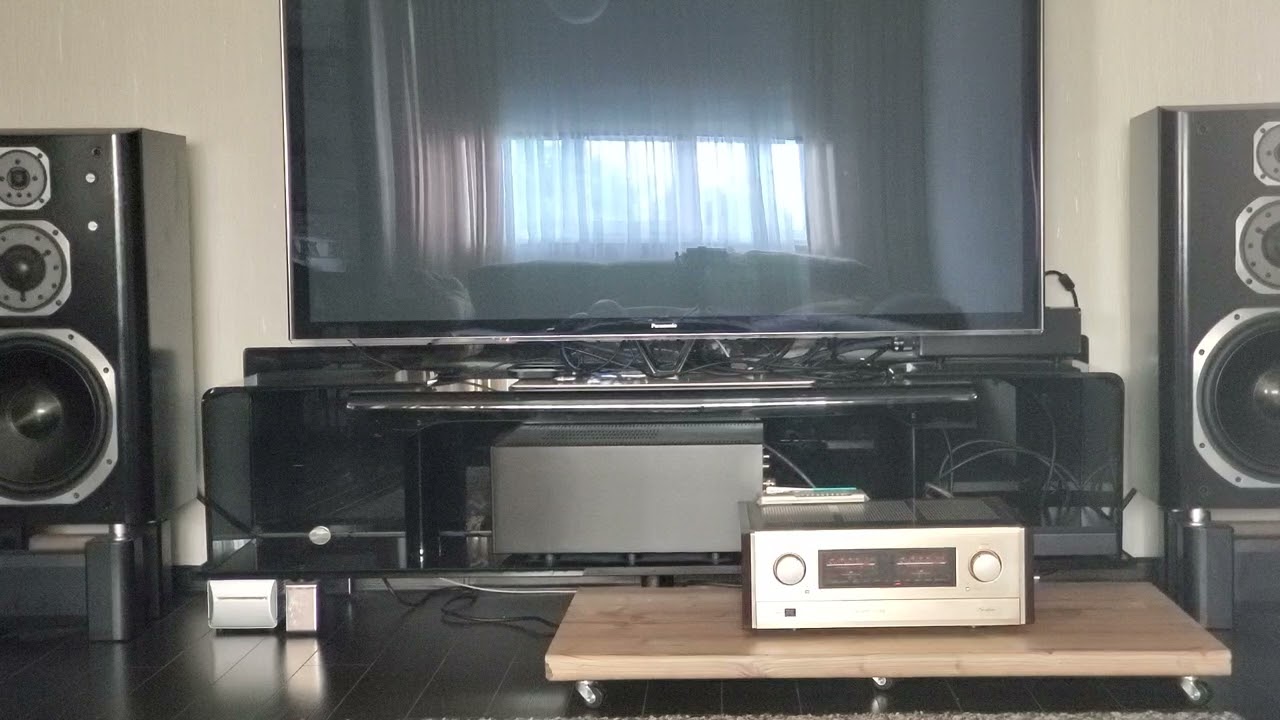 Accuphase E405