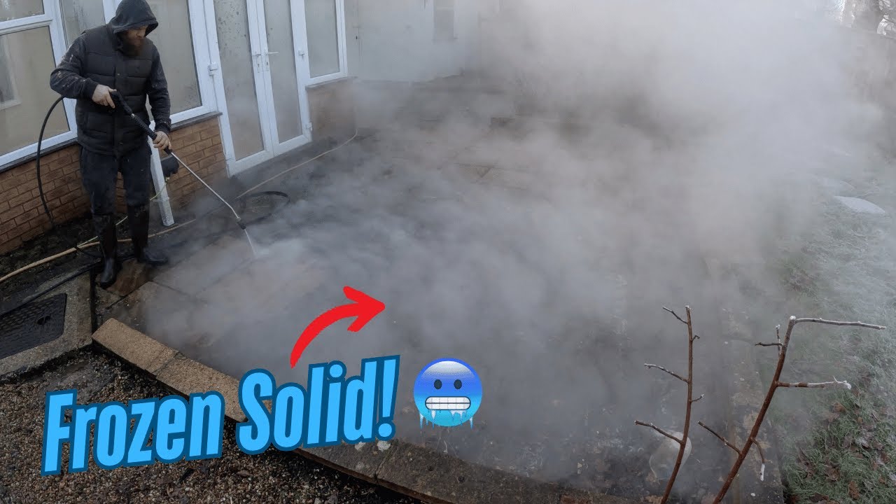 Winter Sucks 😞, Pressure Washing A Driveway & Patio In FREEZING Weather 🥶