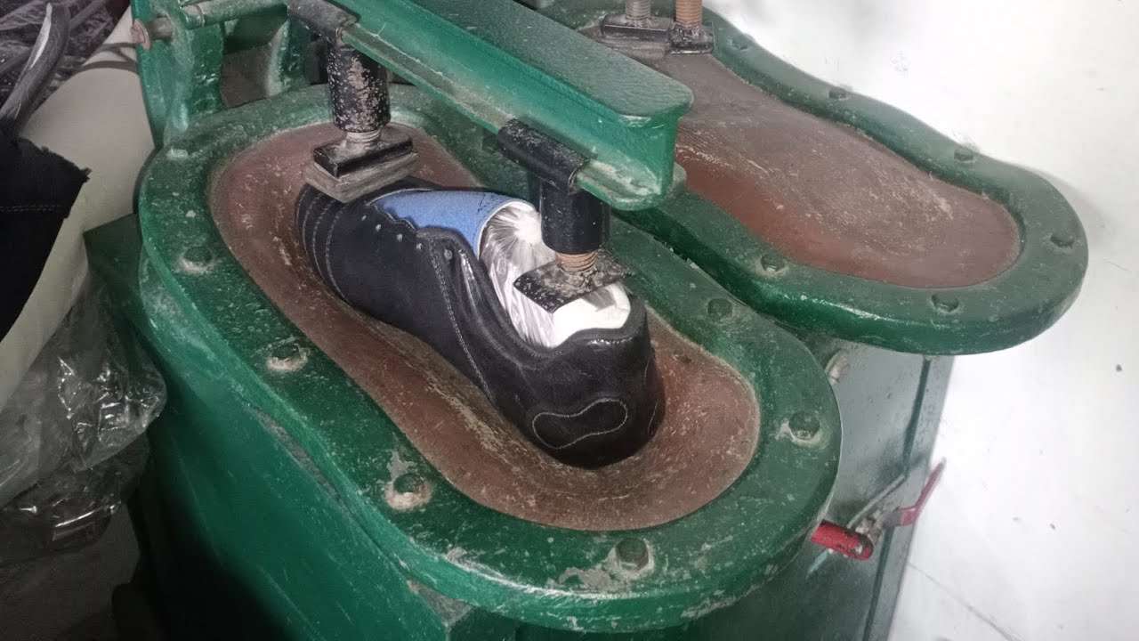 Maquina pegadora de calzados