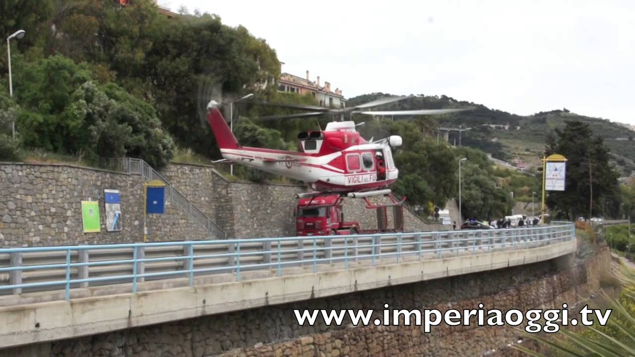 Elisoccorso vigili del fuoco liguria in azione a Marina di Aregai