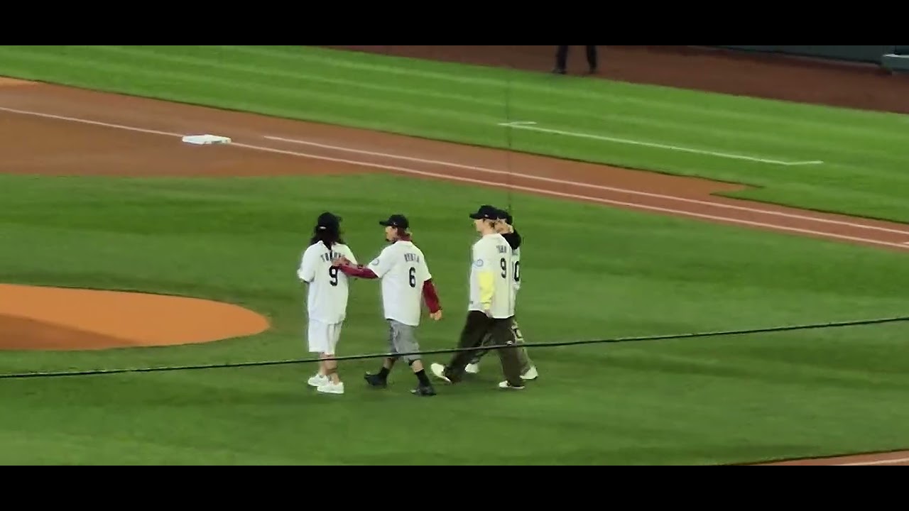 One Ok Rock First Pitch @ The Seattle Mariners