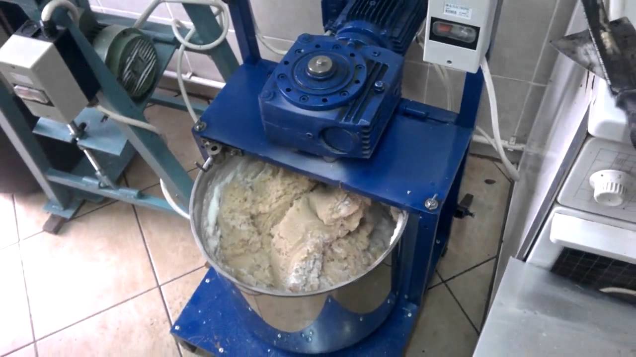Priprema pogača za pčele