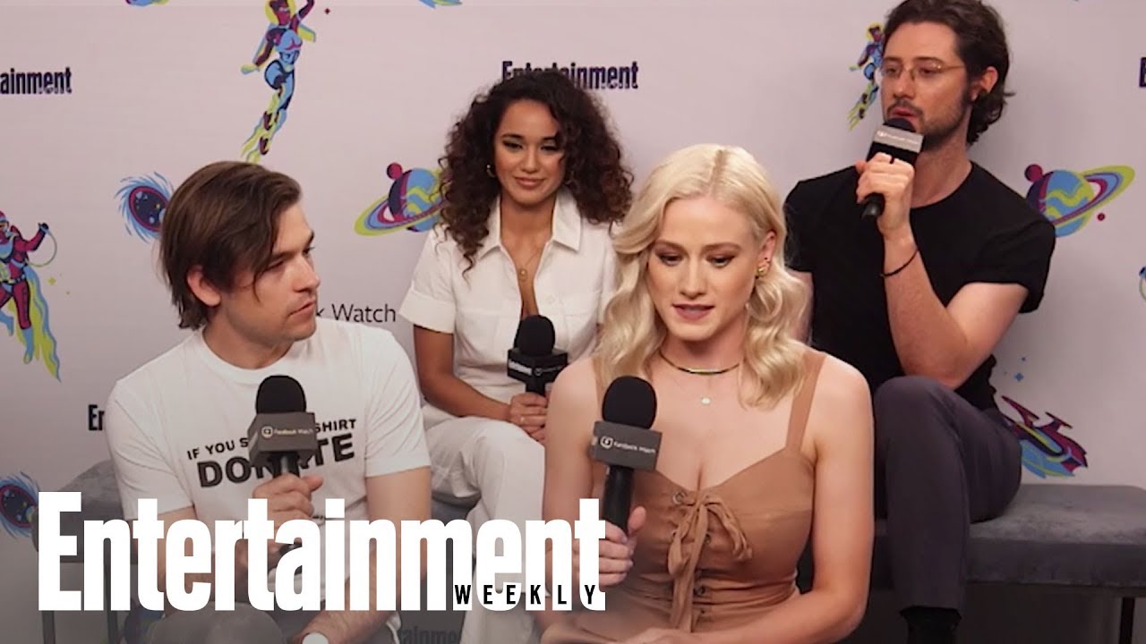 The Magicians: Olivia Dudley On Her Favorite Version Of Alice | SDCC 2018 | Entertainment Weekly