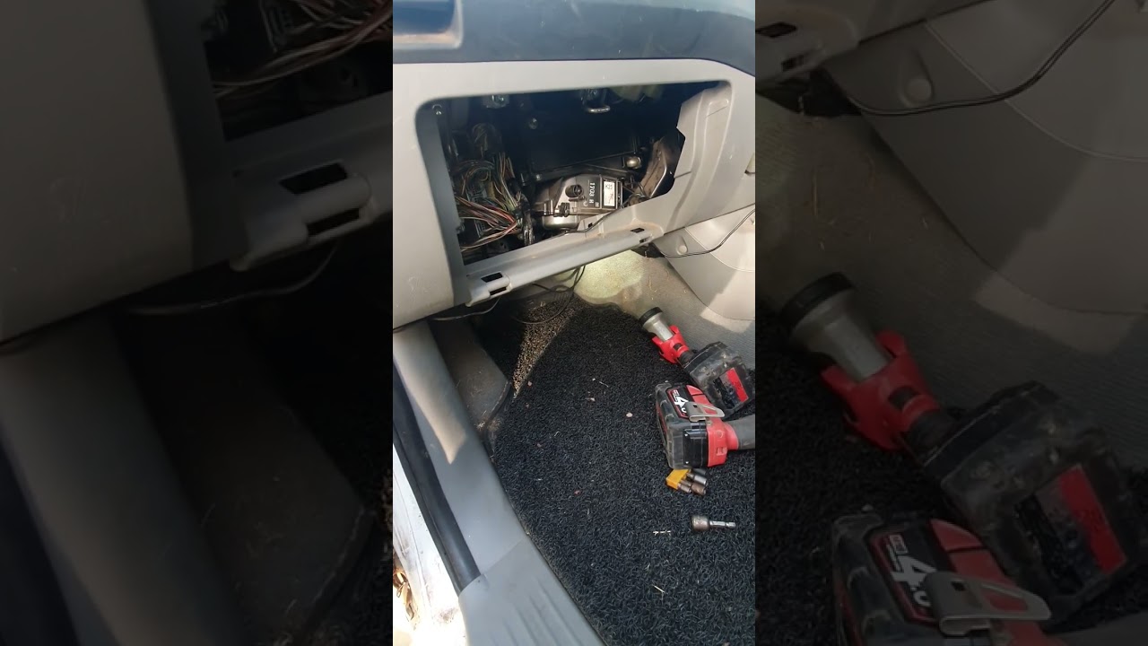 Hilux N70 KUN26 2005 Blower fan motor making buzzing noise
