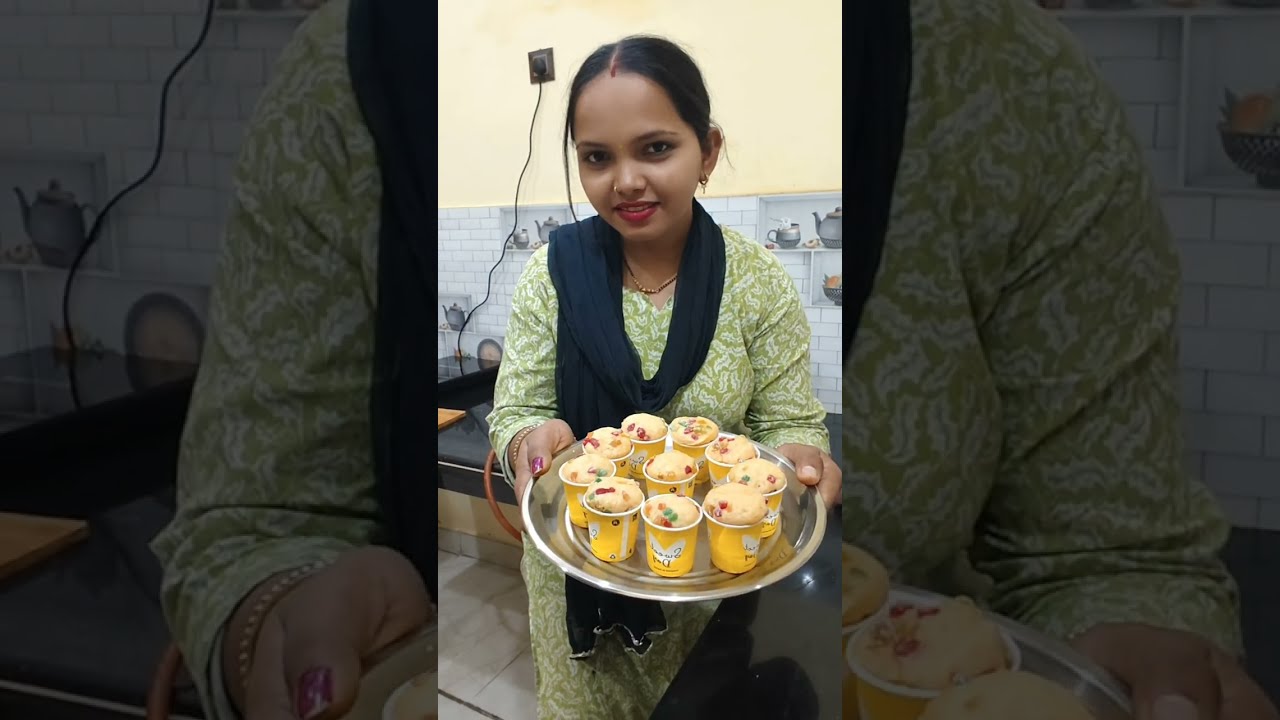 "Suji cup cakes in kadhai | Simple ingredients, Bakery जैसा taste "