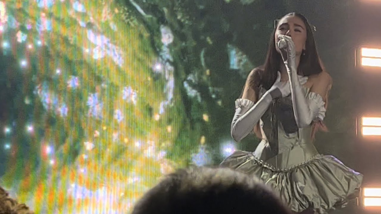 Stained Glass - Life Support Tour, Madison Beer