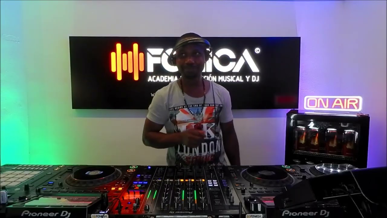 UNA HORA DE SECCIÓN MÚSICA ELECTRÓNICA TECHNO