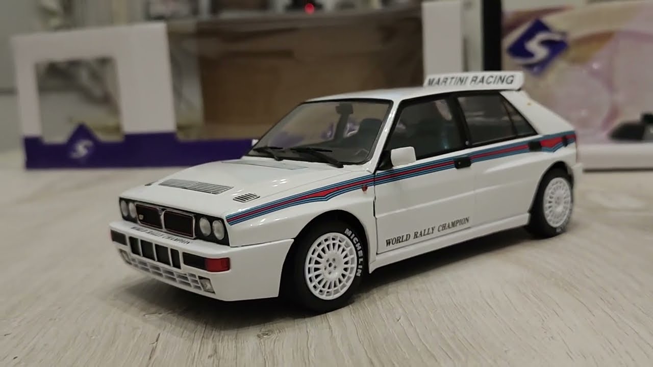 1:18 Lancia Delta Hf Integrale EVO 1 Martini 6 Solido