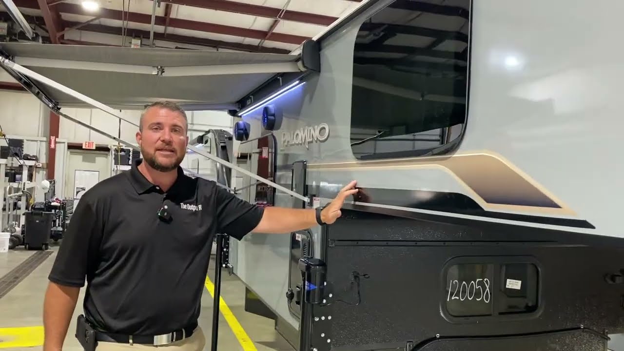 2025 Palomino HS-750 Truck Camper