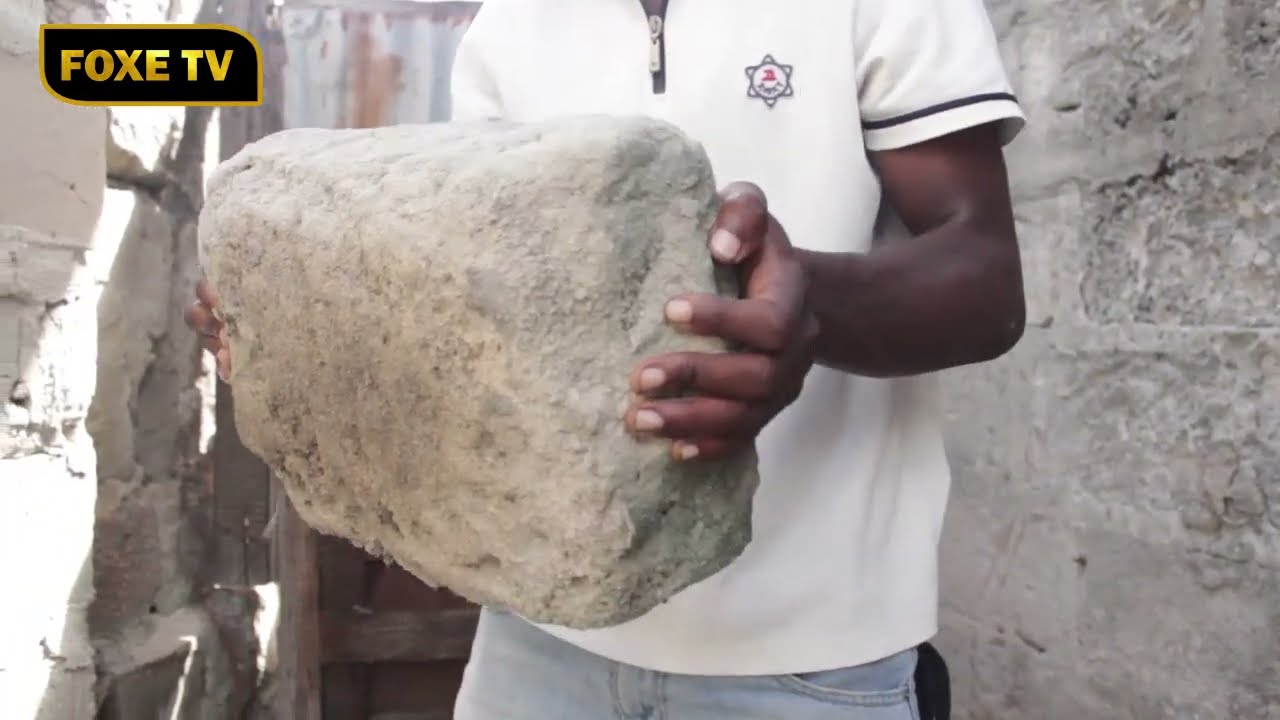 KIJANA ALIYEJIKUTA CHUMBA KIMOJA NA SHOGA