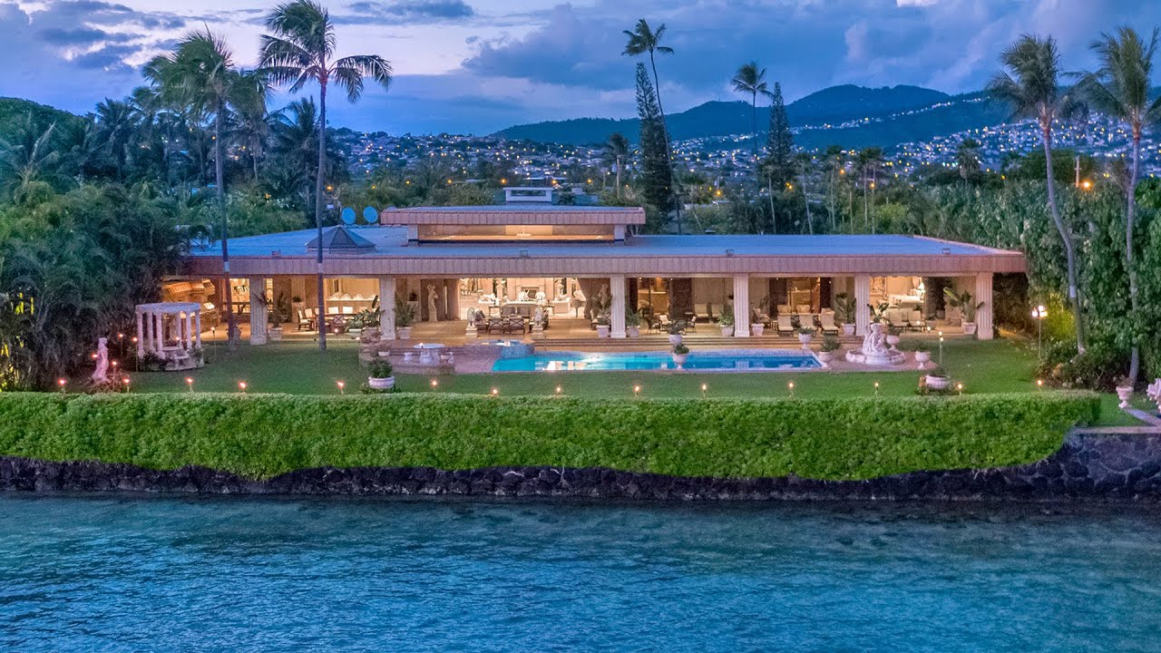 Palatial Oceanfront Estate on Kahala Avenue, Honolulu, Hawaii