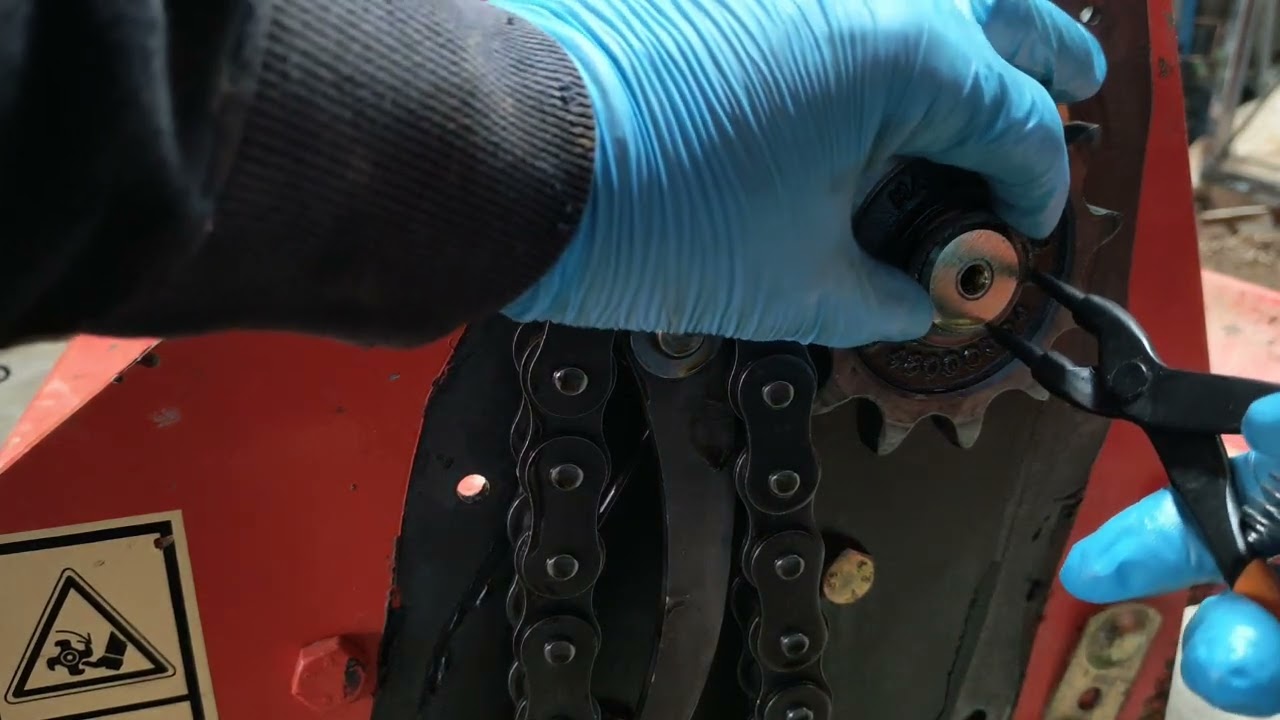 MANUTENZIONE FRESA MASCHIO W 165 PER TRATTORE Parte 1