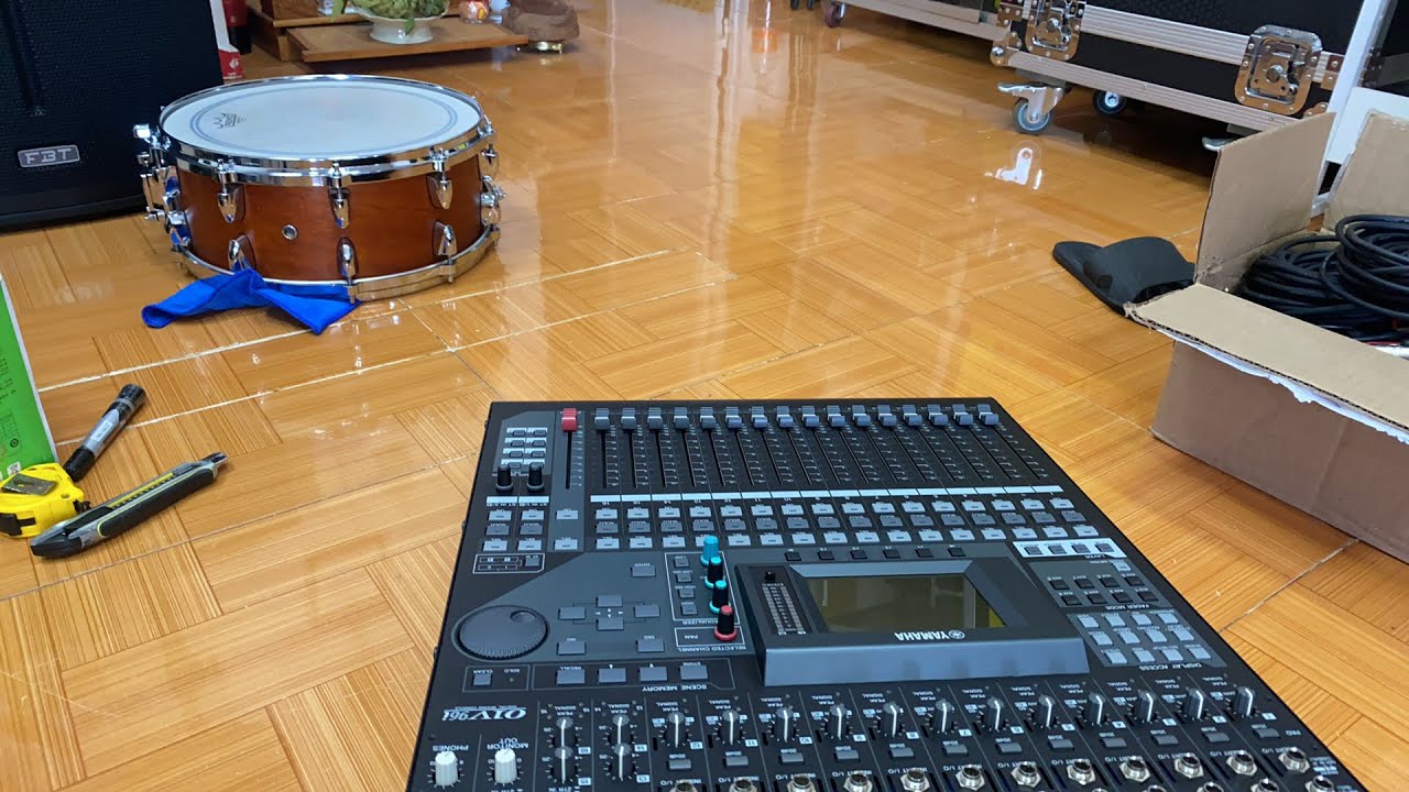 H&agrave;ng về, Mixer yamaha 01v96i mới tinh điện 230vol v&agrave; c&aacute;c loại micro b&igrave;nh d&acirc;n