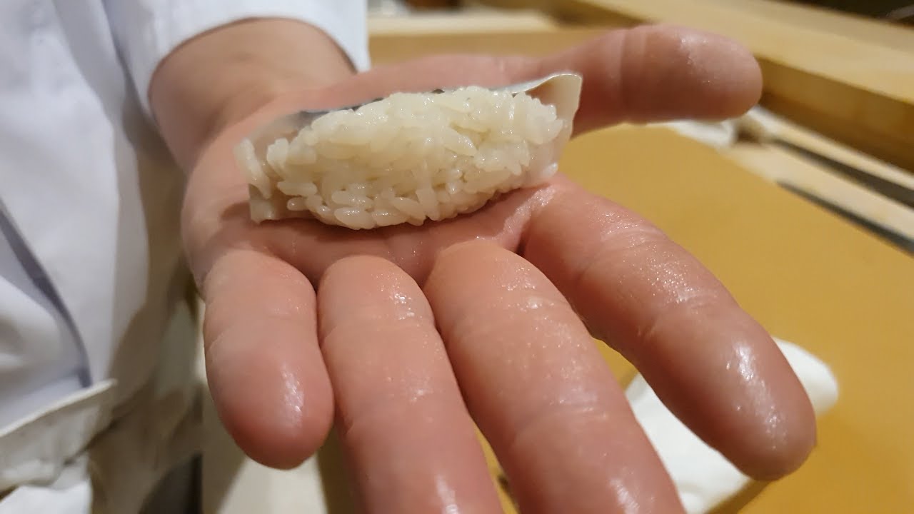 초밥 쥐는 법! 이것만 보면 어디가서 니기리 빡고수인 척 할 수 있음!! / How to Make Nigiri Sushi