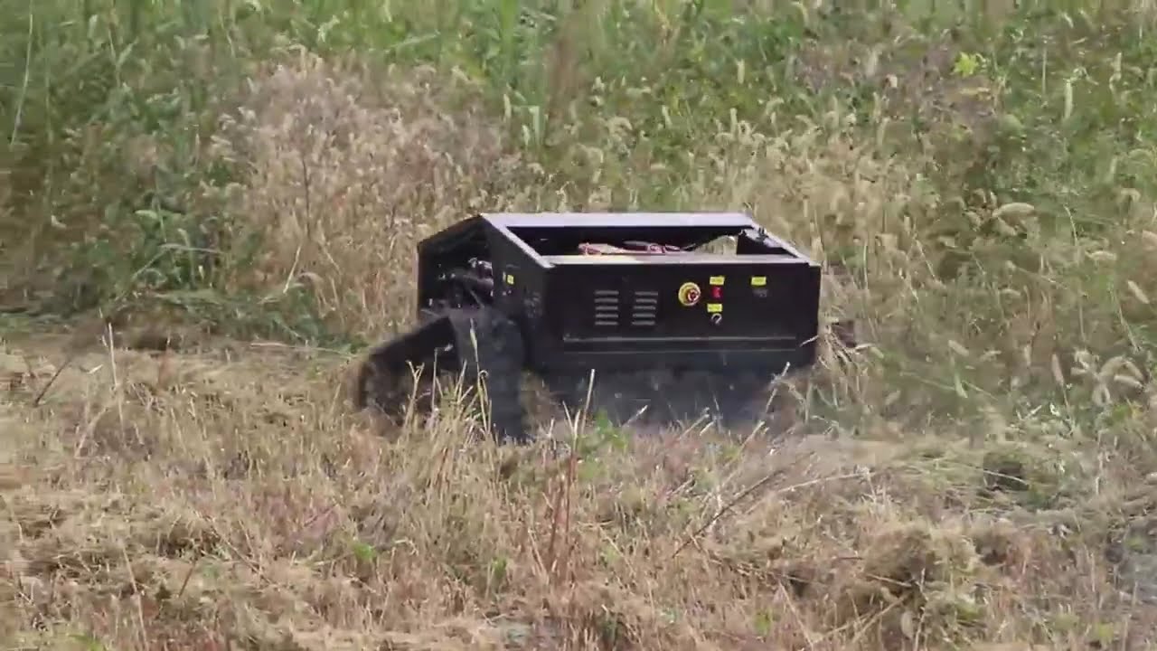Essais de la Tondeuse Radiocommandée RHINO800 en conditions extrêmes!