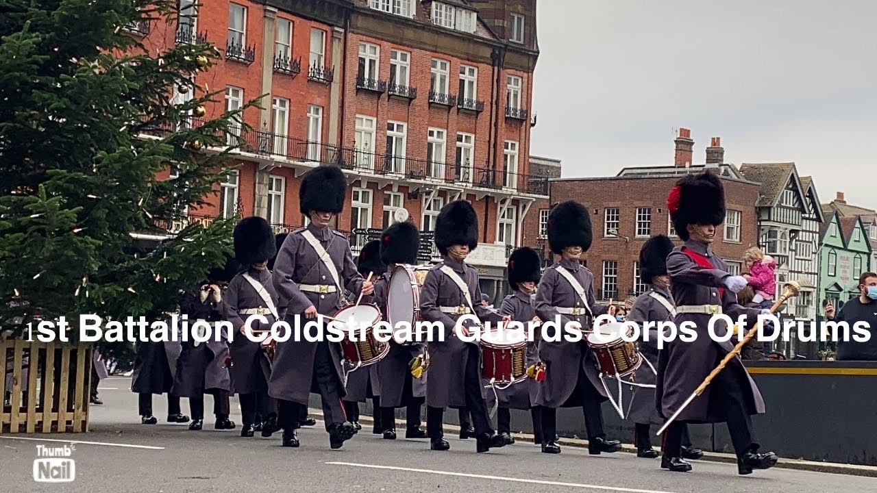 Coldstream Guards Corps of Drums - Changing the guard Windsor 18.12.2021