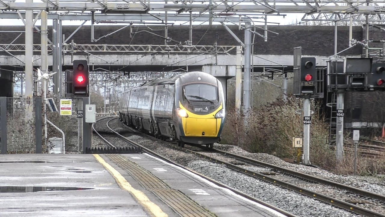 Trains at Nuneaton, WCML | 15/02/22