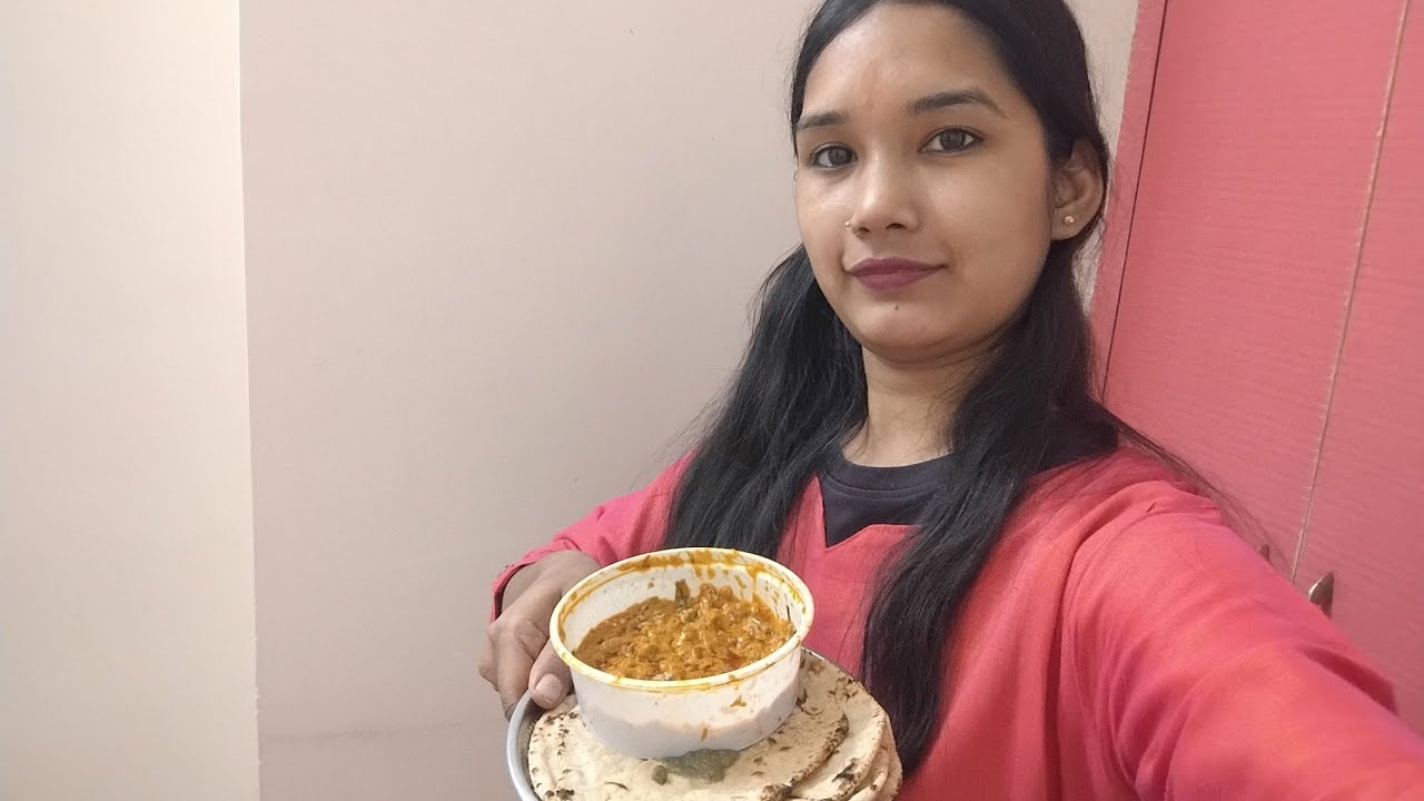 Aj apni boli bhasha m vlog bola  or aj bnaya rajma dal makhni sabji sath m chatni or roti ❤️❤️😋😋