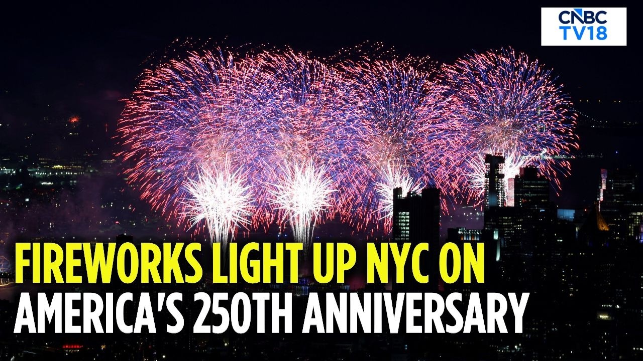 🔴WATCH: America Turns 250! Stunning Fireworks Dazzle NYC Skyline | 4th of July Fireworks | N18G