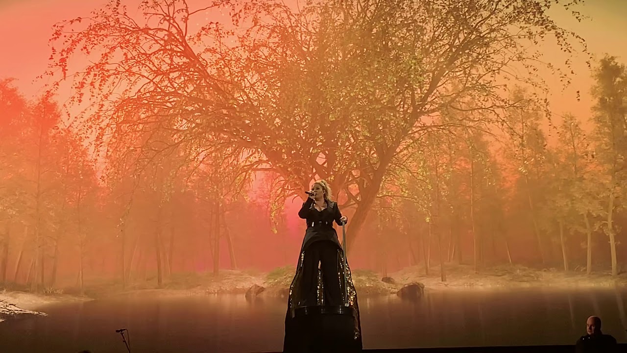 Never Enough Kelly Clarkson Live Oakland CA