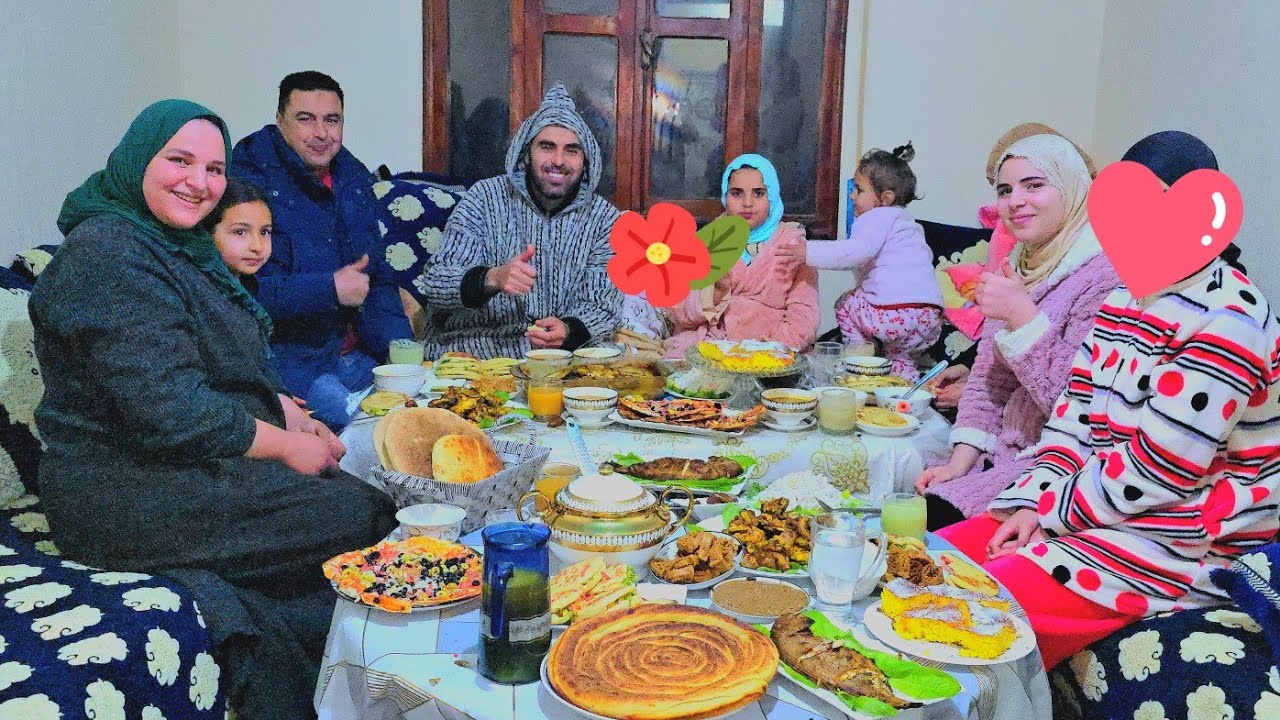 راضية بلوستها فرحات وبيهم كبرات وعبدالسلام كلشي تحة السيطرة😂