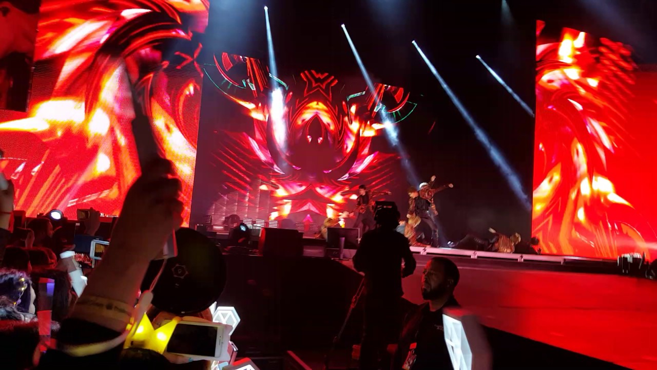 [FANCAM] Monster @ EXO'RDIUM NY 2017