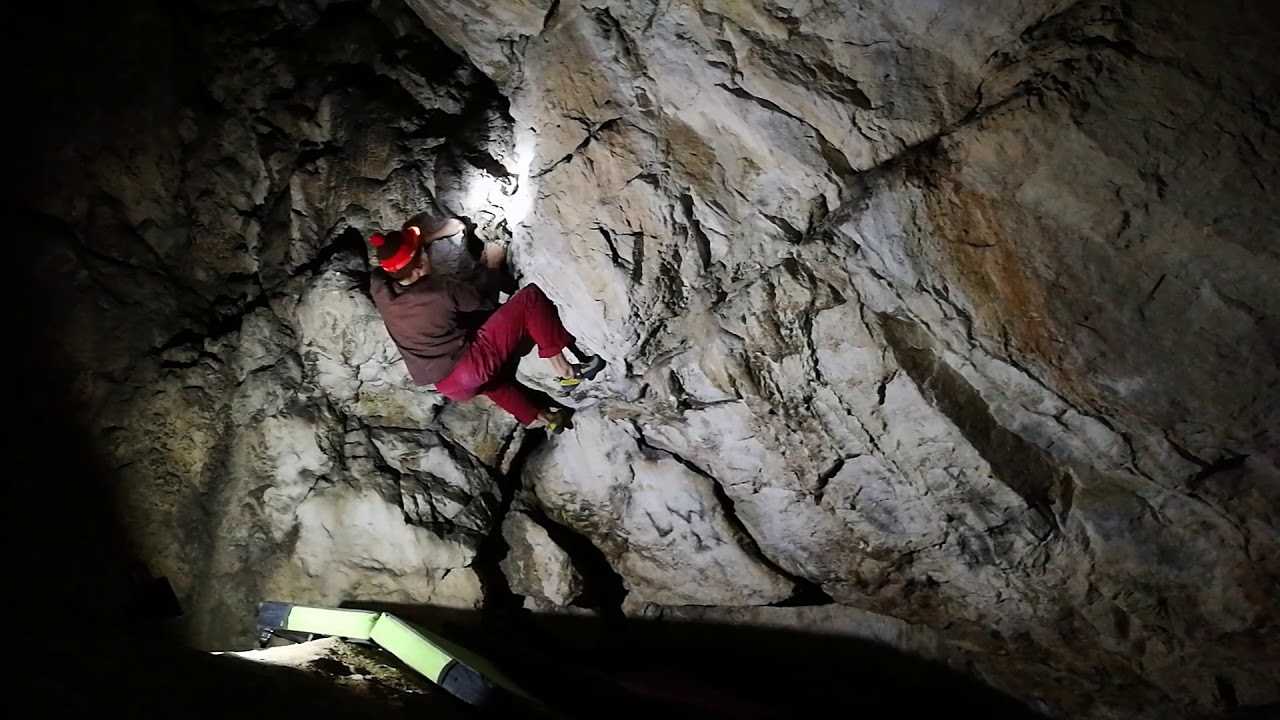 LW2X 7A (Moravsk&yacute; kras, Hol&scaron;tejn, Lidomorna)