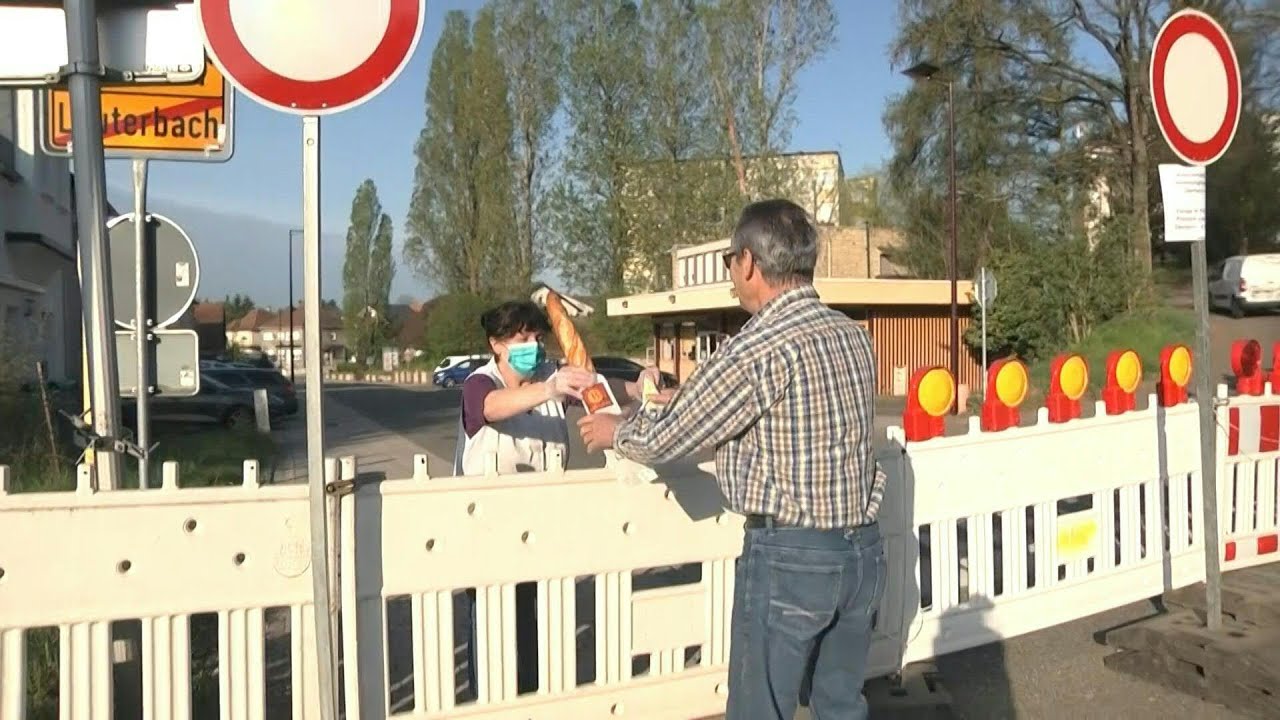 Covid-19 : une boulangère française livre ses clients allemands à la frontière fermée | AFP