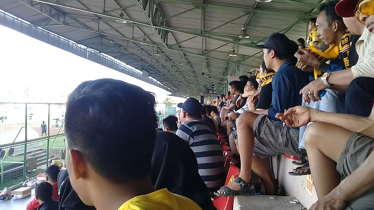 Bartman di Laga Barito Putera VS Mitra Kukar