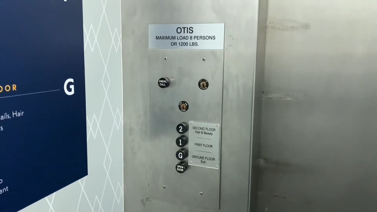 Old Otis Lifts - de Gruchy Department Store In St Helier, Jersey