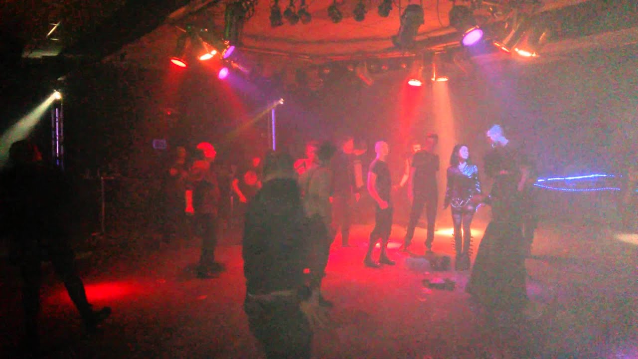 La fête triste (Waregem The Steeple 11-01-2014)