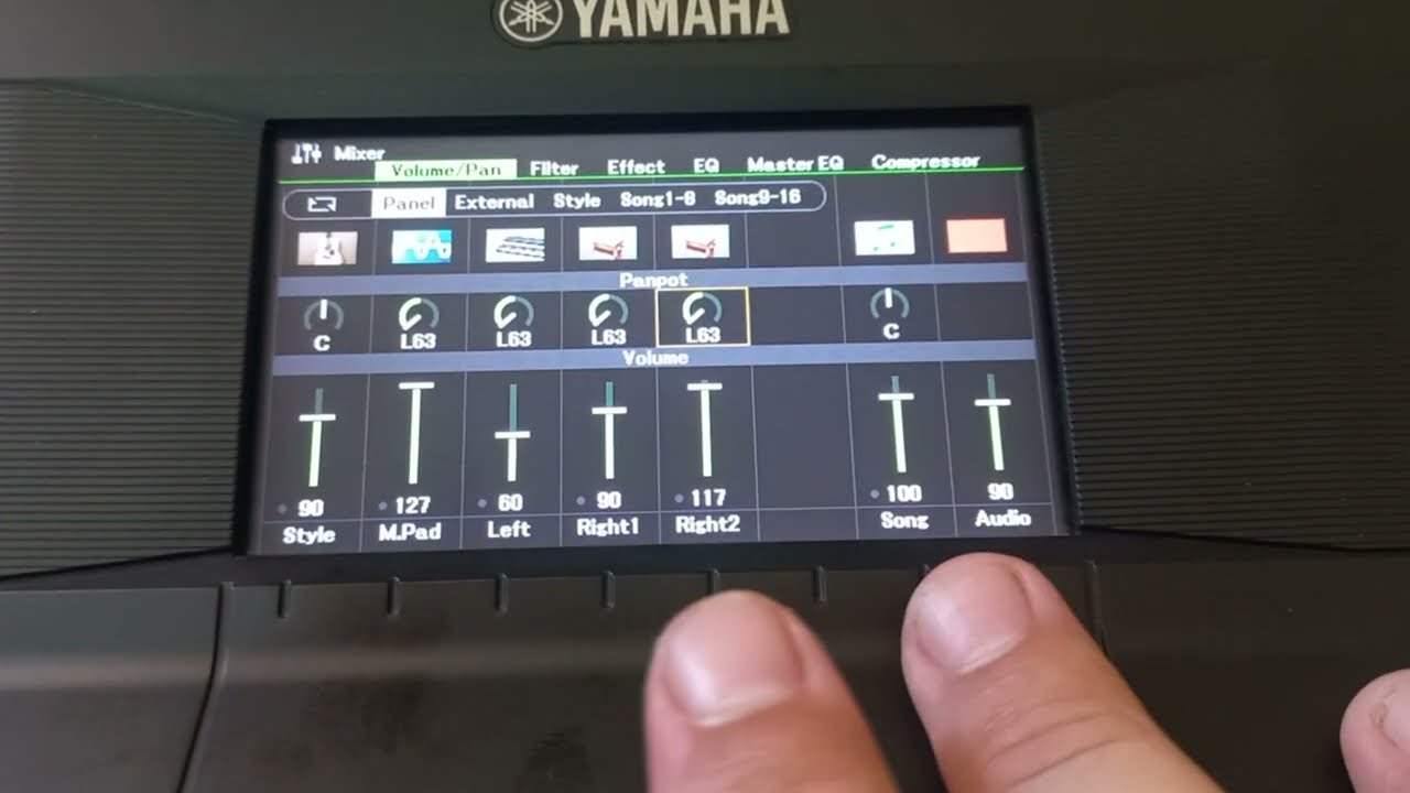 BUMBO e BAIXO em uma saida e o restante dos instrumentos em outra saida no PSR SX600 (Delazari)
