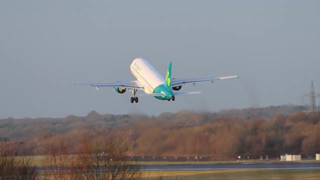 Busy at Manchester Ending with Etihad 777 retro livery departing