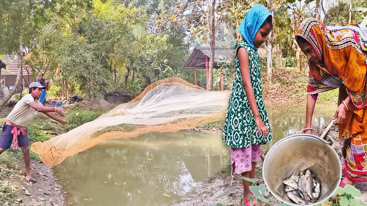 Pukure Darun Jal Chureche!! Onek Mach Poreche,Macher Jhol Ranna Korlam,Kumro Alu Macher Muro Torkari